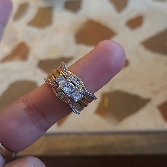 Ring - Picture 2 of 3